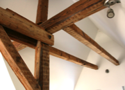 Ausbau eines Dachgeschosses mit Erhalt der historischen Dachbalken